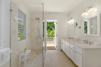 Luxury Villa Photo #26