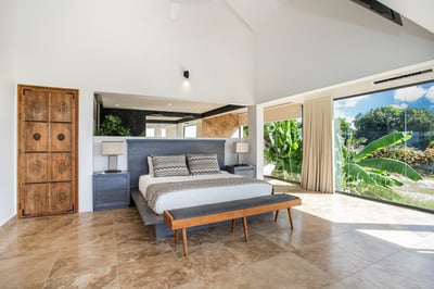 Luxury Villa Photo #21