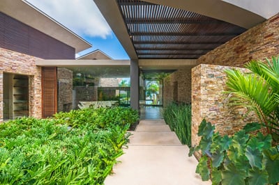 Luxury Villa Photo #16