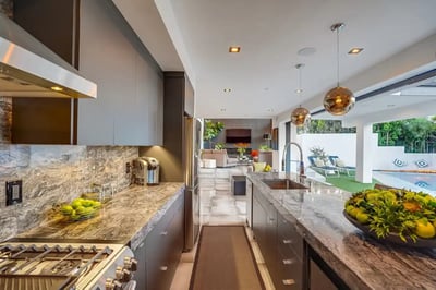 Luxury Villa Photo #30
