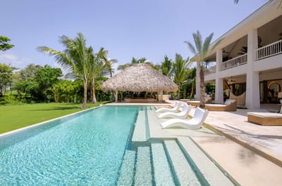 Luxury Villa Photo #8