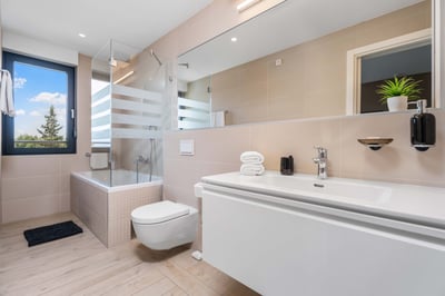 Luxury Villa Photo #40