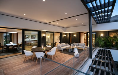 Luxury Villa Photo #9