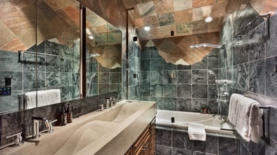 Bunkroom ensuite