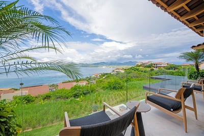 Luxury Villa Photo #30