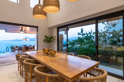 Luxury Villa Photo #27