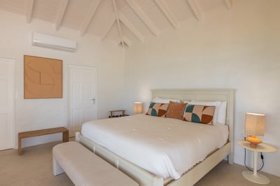 Luxury Villa Photo #37