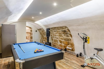 Luxury Villa Photo #30