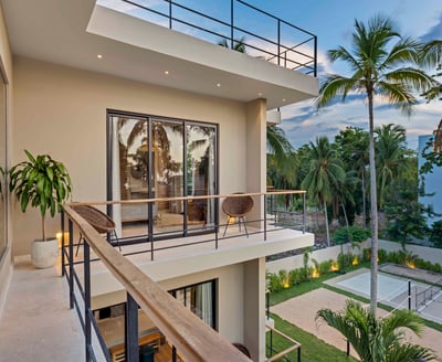 Luxury Villa Photo #30