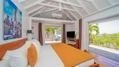 Luxury Villa Photo #33