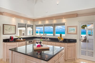 Luxury Villa Photo #24