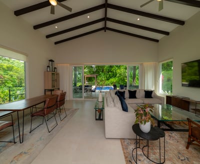 Luxury Villa Photo #24