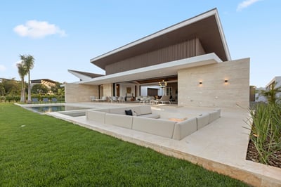 Luxury Villa Photo #6