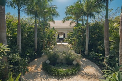 Luxury Villa Photo #16