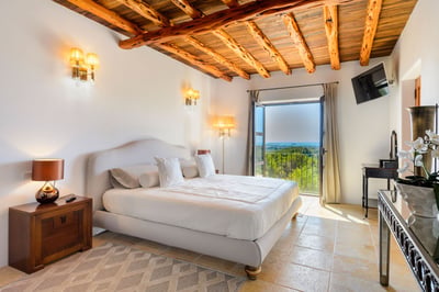 Luxury Villa Photo #32
