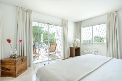 Luxury Villa Photo #36