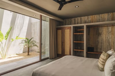 Luxury Villa Photo #43