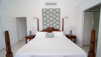 Luxury Villa Photo #14