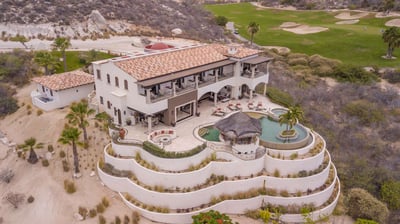 Luxury Villa Photo #2