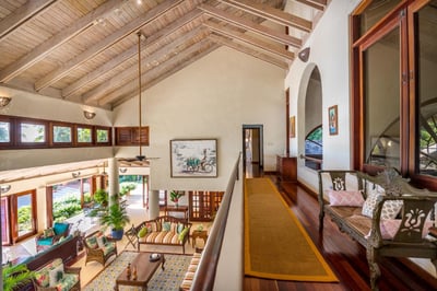 Luxury Villa Photo #18