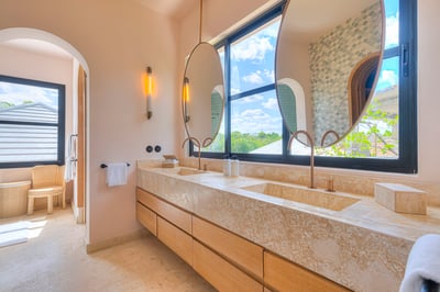 Luxury Villa Photo #47
