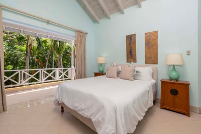Luxury Villa Photo #42