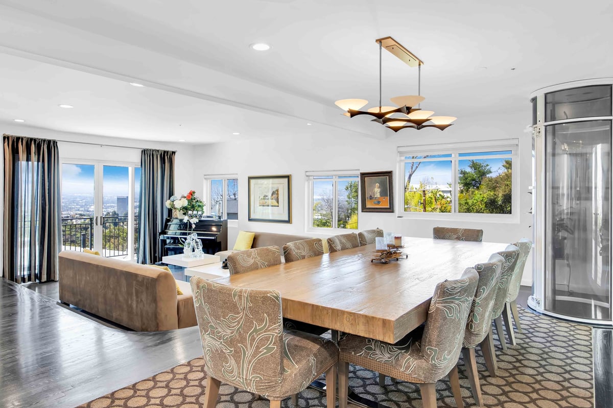 The Artist’s Summit