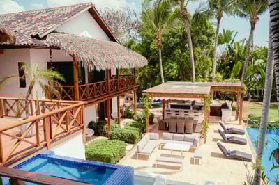 Luxury Villa Photo #6