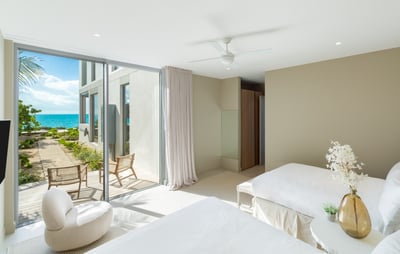 Luxury Villa Photo #30