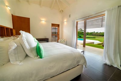 Luxury Villa Photo #11