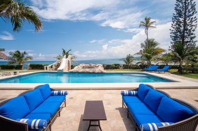 Luxury Villa Photo #2
