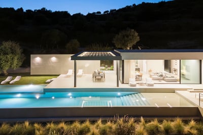 Luxury Villa Photo #4