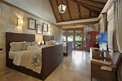 Luxury Villa Photo #19