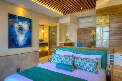 Seaside 2 Aqua Room