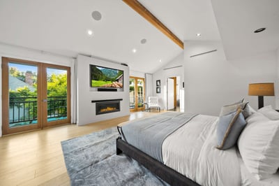 Luxury Villa Photo #35