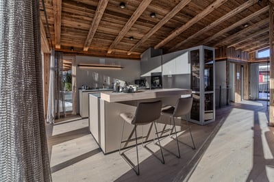 Luxury Villa Photo #9