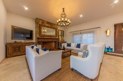 Luxury Villa Photo #34