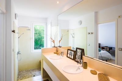 Luxury Villa Photo #36