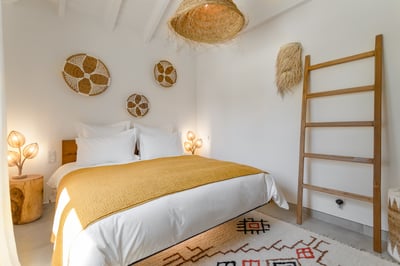 Luxury Villa Photo #23