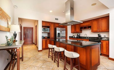 Luxury Villa Photo #5