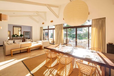 Luxury Villa Photo #13