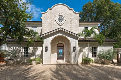 Luxury Villa Photo #4