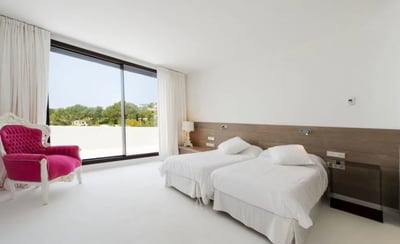Luxury Villa Photo #17