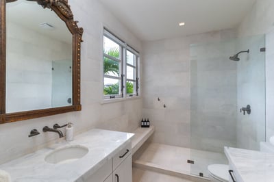 Luxury Villa Photo #27