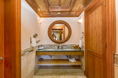 Luxury Villa Photo #50
