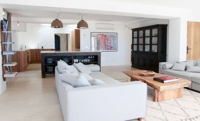 Luxury Villa Photo #15