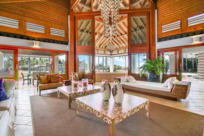 Luxury Villa Photo #13