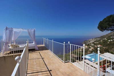 Luxury Villa Photo #14