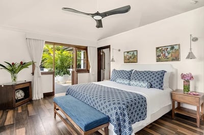 Luxury Villa Photo #35