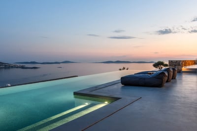 Luxury Villa Photo #11